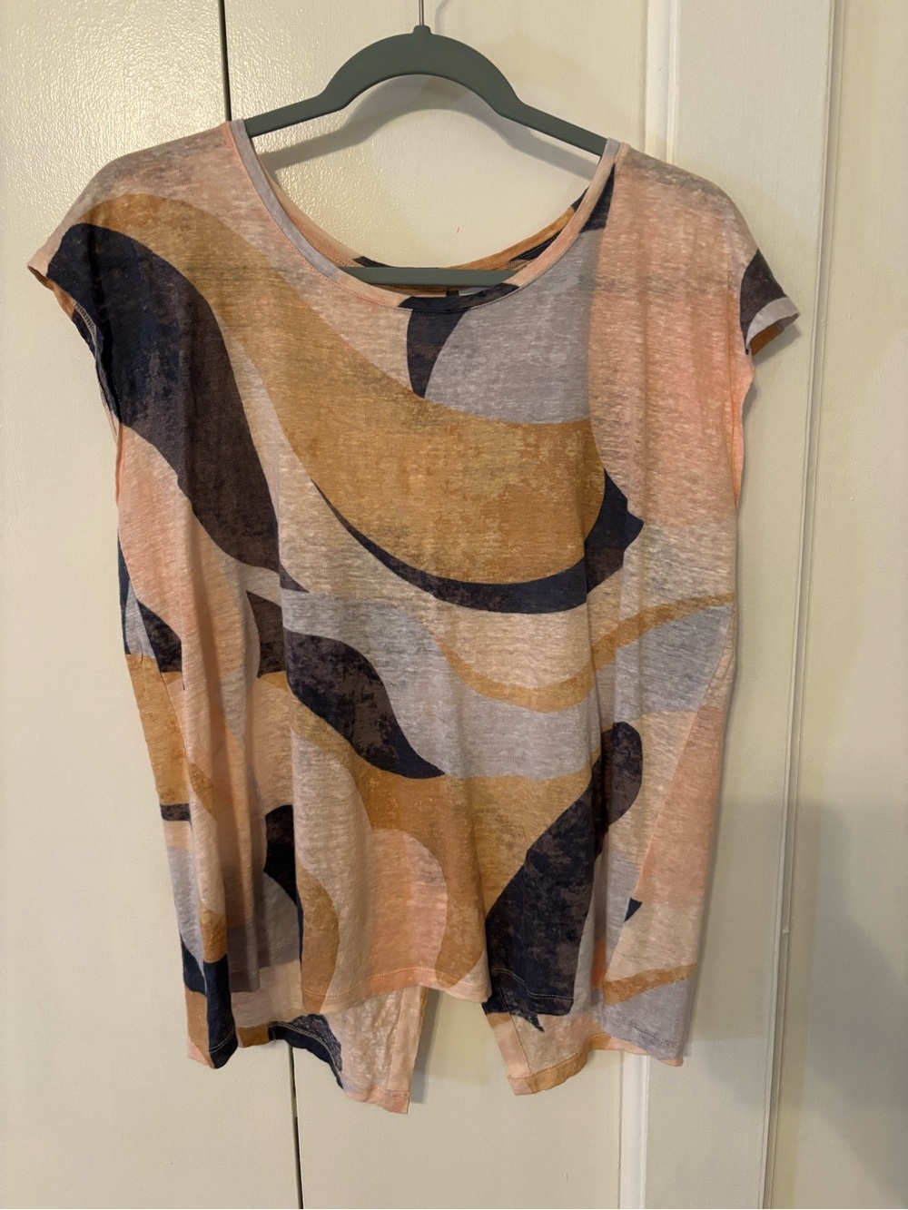 Linen Abstract Print Top with Buttons down the Back